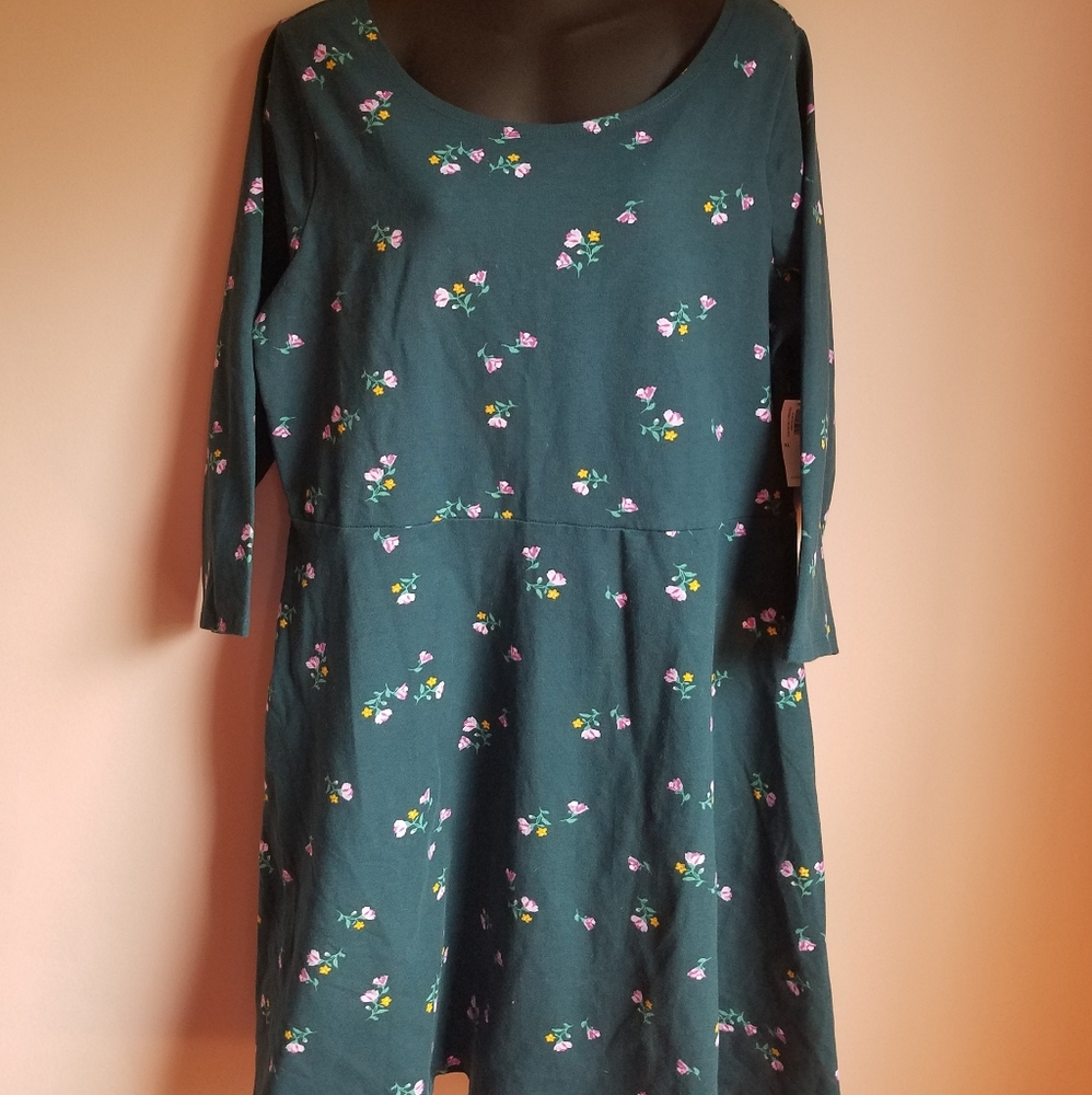 NWT Old Navy scoop neck dress